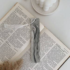 Marble patterned - Jesmonite Bookmark