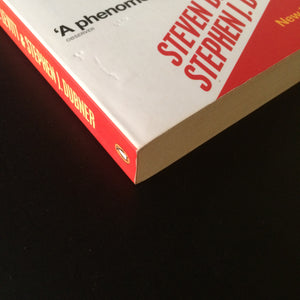 Steven D. Levitt & Stephen J. Dubner - Freakonomics